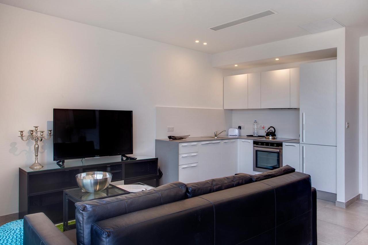Modern Seaview Apartment In A Prime Location Σλιέμα Εξωτερικό φωτογραφία