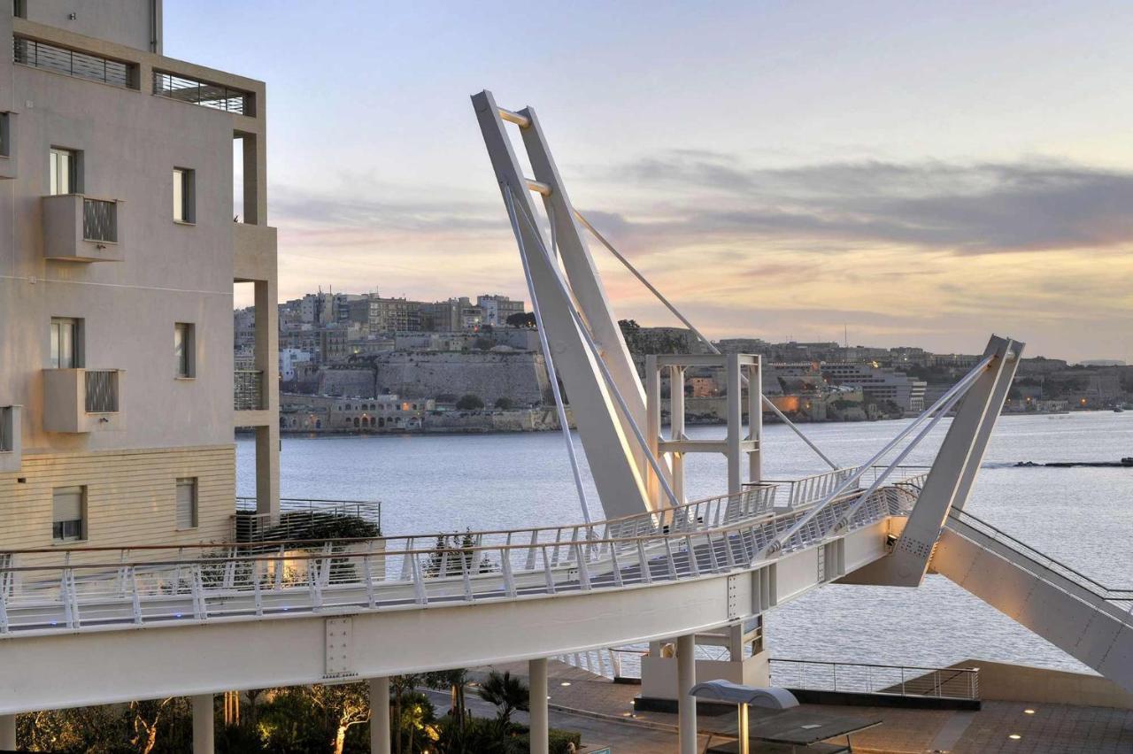Modern Seaview Apartment In A Prime Location Σλιέμα Εξωτερικό φωτογραφία